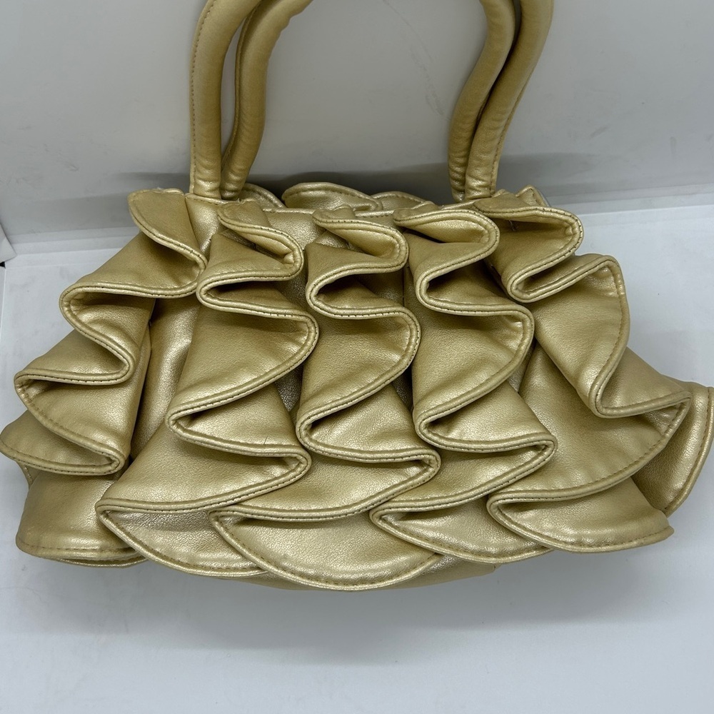 Elegant SONDRA ROBERTS Gold Ruffle Handbag - Picture 3 of 11